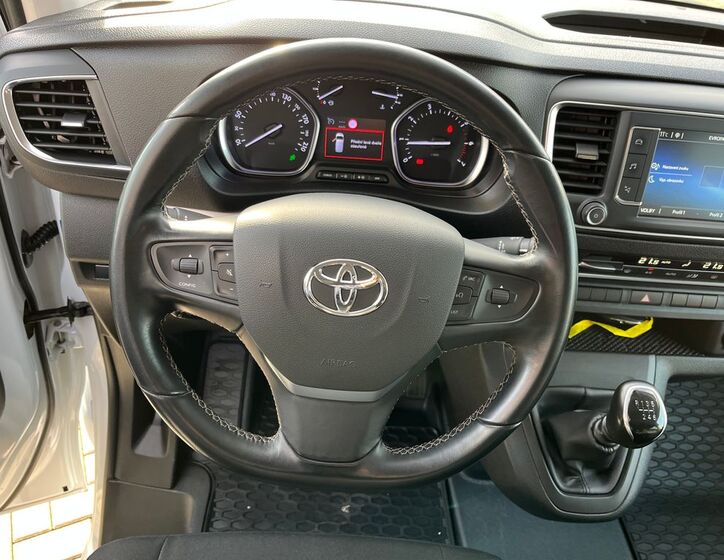 Toyota ProAce Verso 19