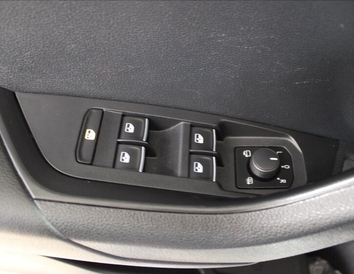 Škoda Karoq SUV / Terénní 1,5 l 110 kw