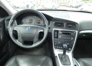 Volvo XC70 Kombi 2,4 l 136 kw