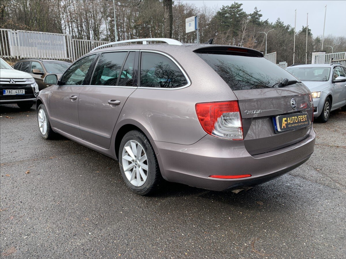 Škoda Superb