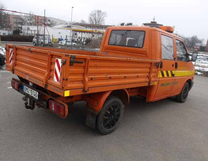 Volkswagen Transporter Ostatní 2,4 l 57 kw