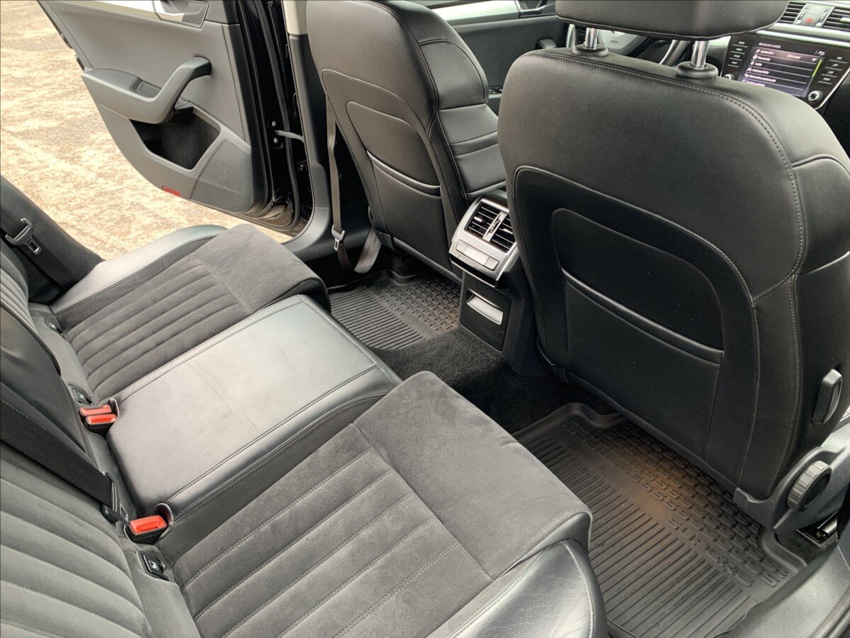 Škoda Superb Sedan / Limuzína 1,5 l 110 kw