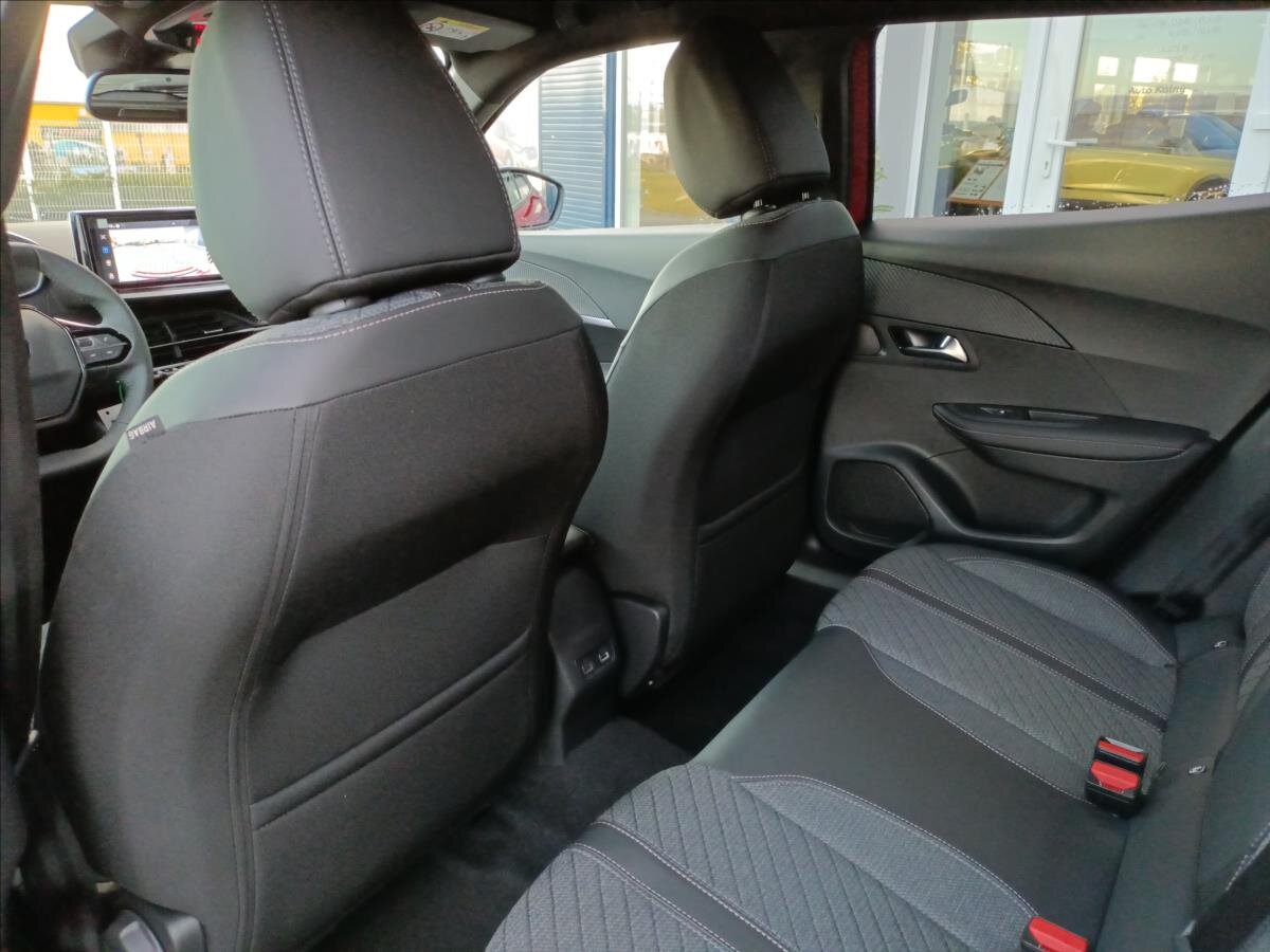 Peugeot 2008 SUV / Terénní 1,2 l 74 kw