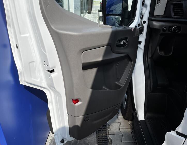 Ford Transit 11