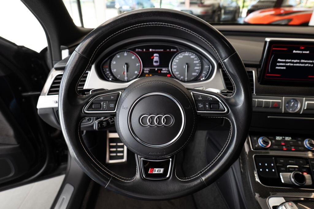 Audi S8 Sedan / Limuzína 4,0 l 382 kw