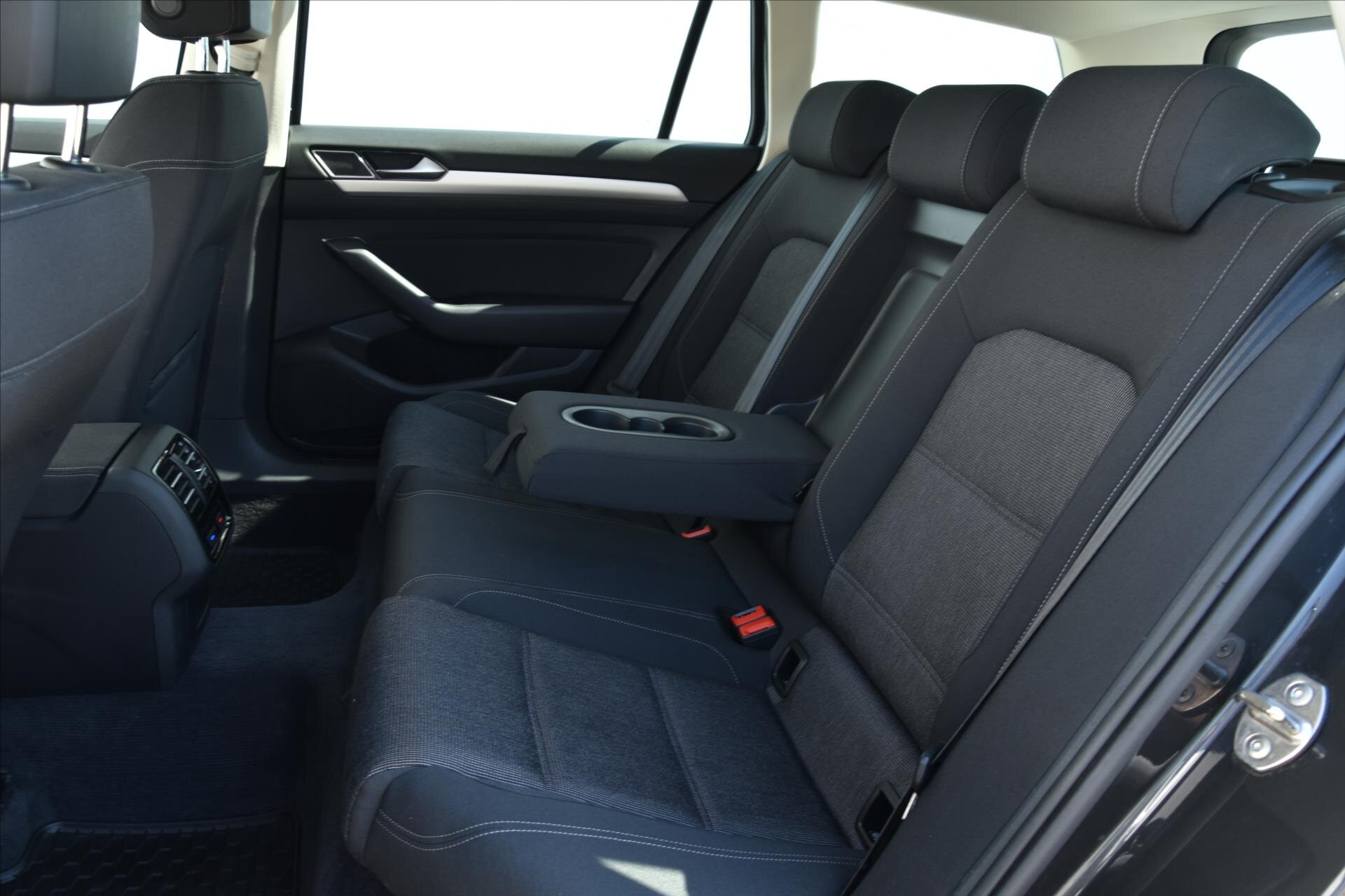 Volkswagen Passat Kombi 1,6 l 88 kw