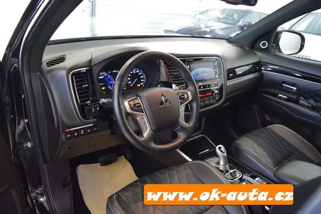 Mitsubishi Outlander SUV 0,0 0