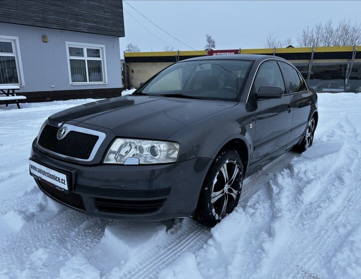 Škoda Superb Sedan 2,0 l 103 kw