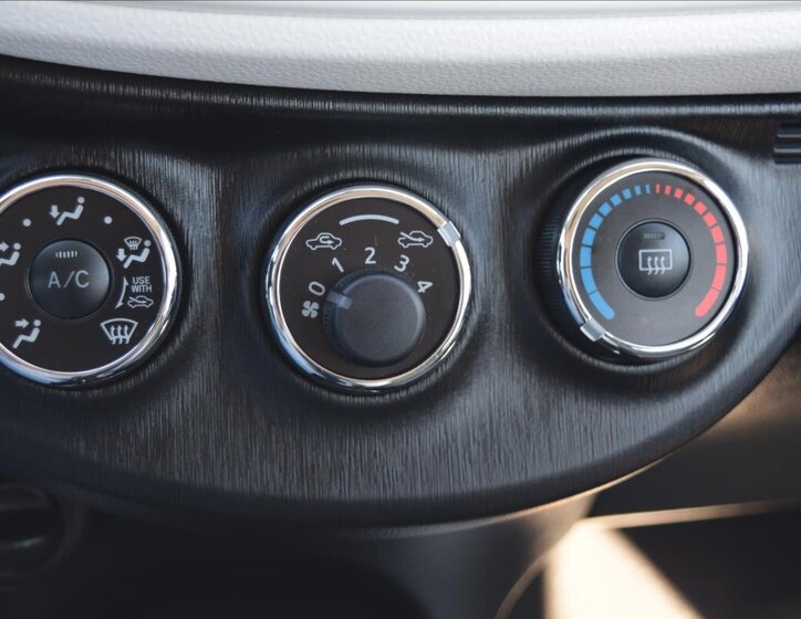 Toyota Yaris Hatchback 998,0 51 kw