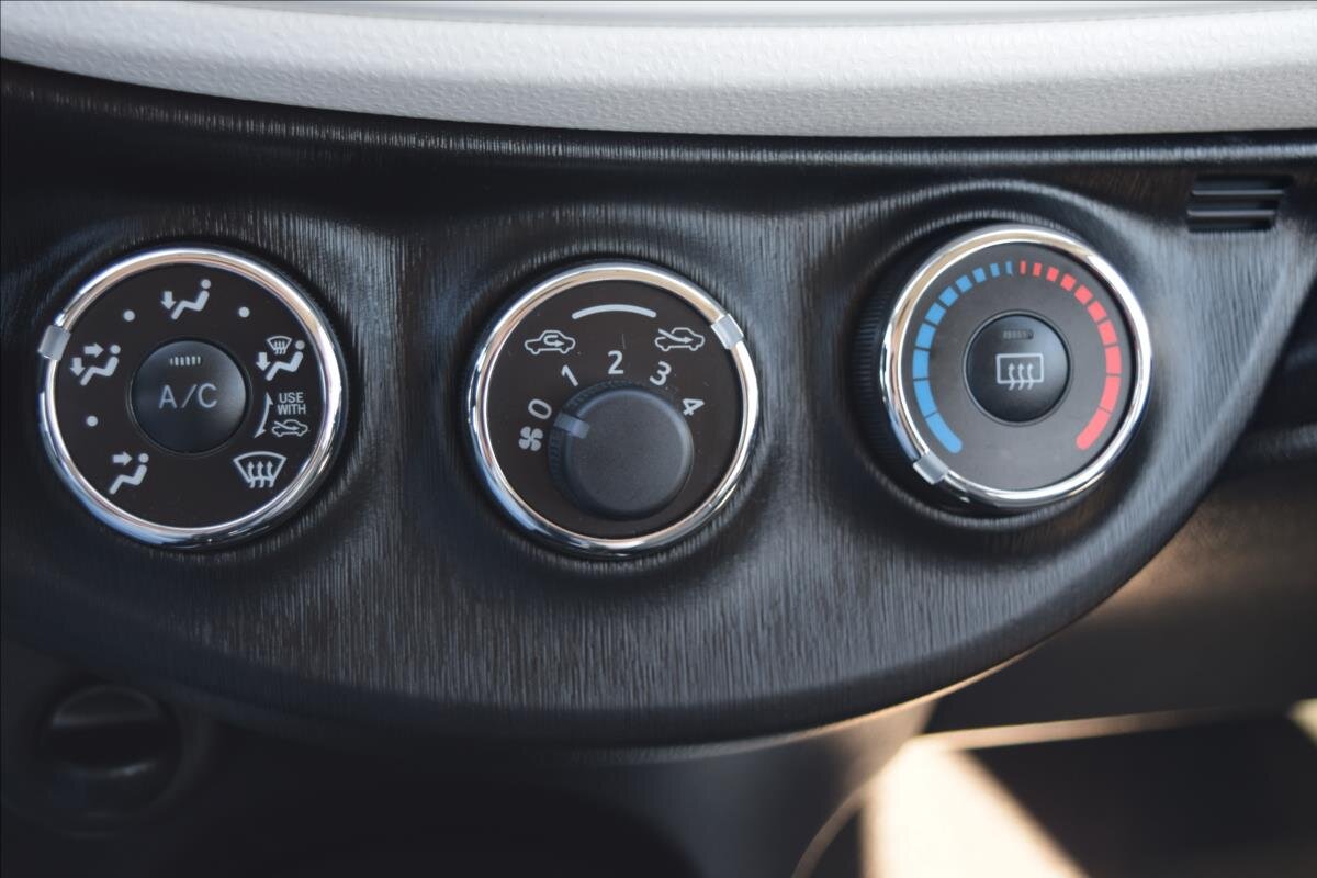 Toyota Yaris Hatchback 998,0 51 kw