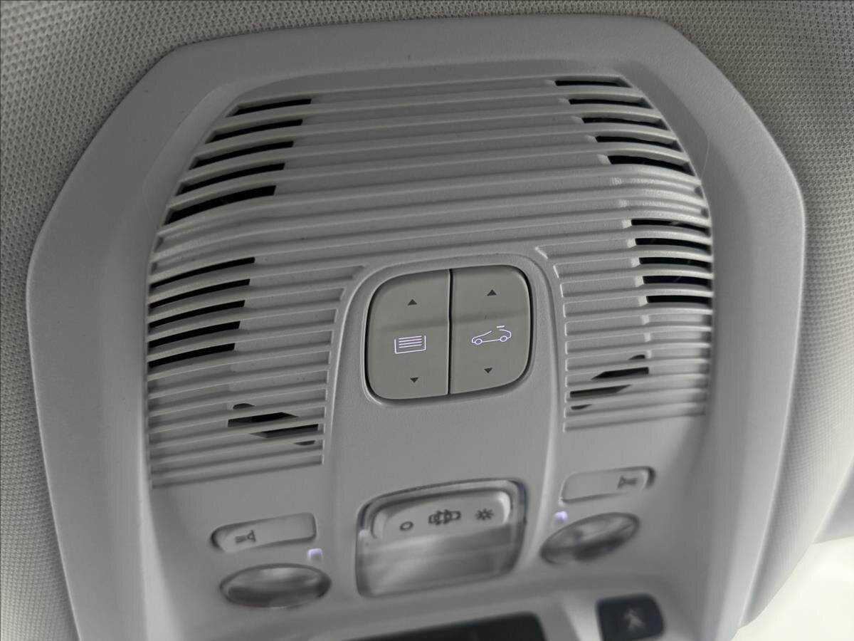 Peugeot 3008 SUV / Terénní 1,2 l 96 kw