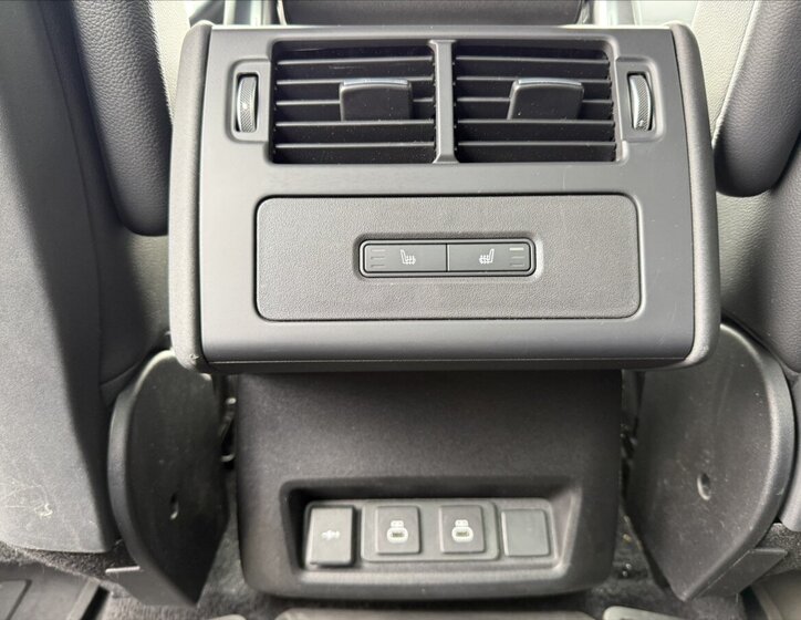 Land Rover Discovery SUV / Terénní 3,0 l 221 kw