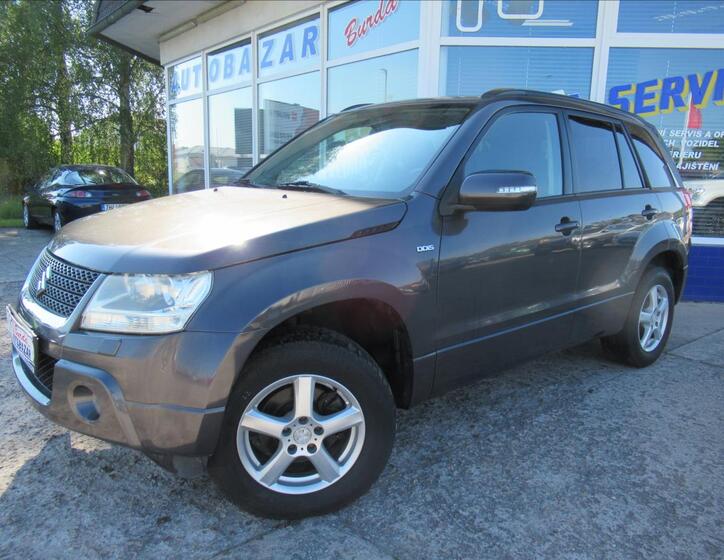 Suzuki Grand Vitara 1