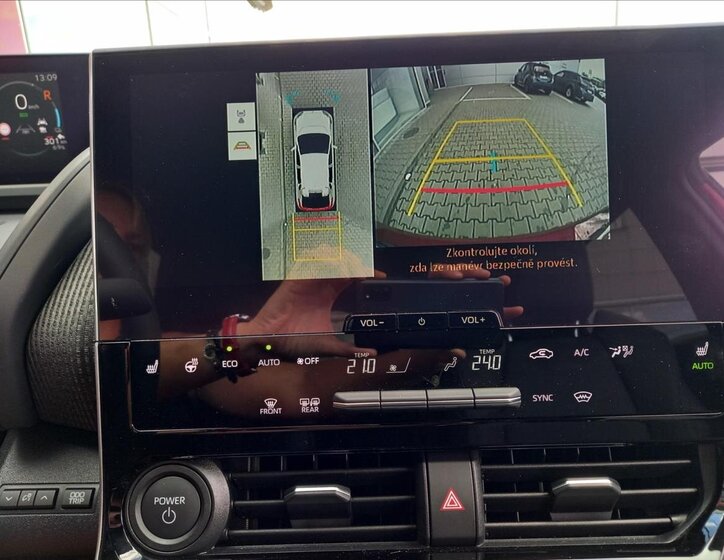 Toyota bZ4X SUV / Terénní 0,0 160 kw