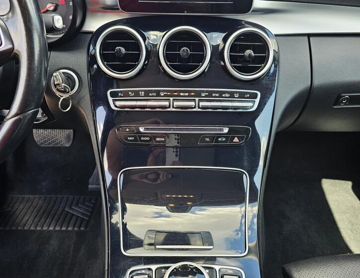 Mercedes-Benz Třídy C 24