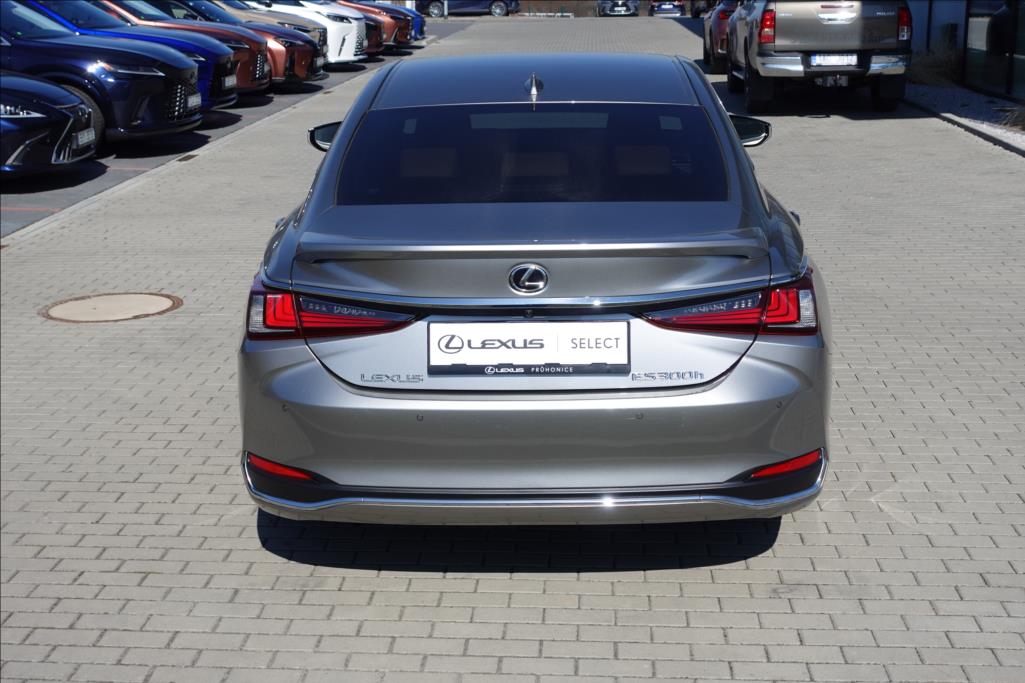 Lexus ES 300h