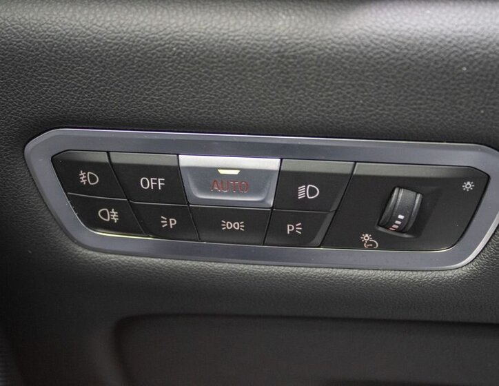 BMW X5 SUV 3,0 l 195 kw