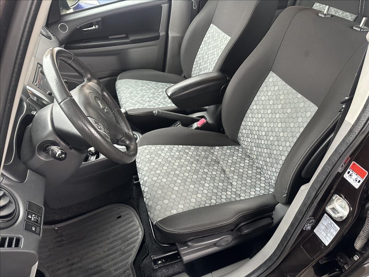 Suzuki SX4 Hatchback 1,6 l 88 kw