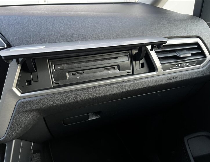 Volkswagen Touran Kombi 1,6 l 85 kw