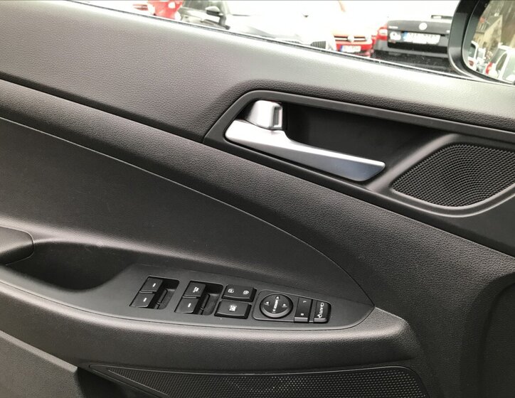 Hyundai Tucson CUV 1,7 l 104 kw