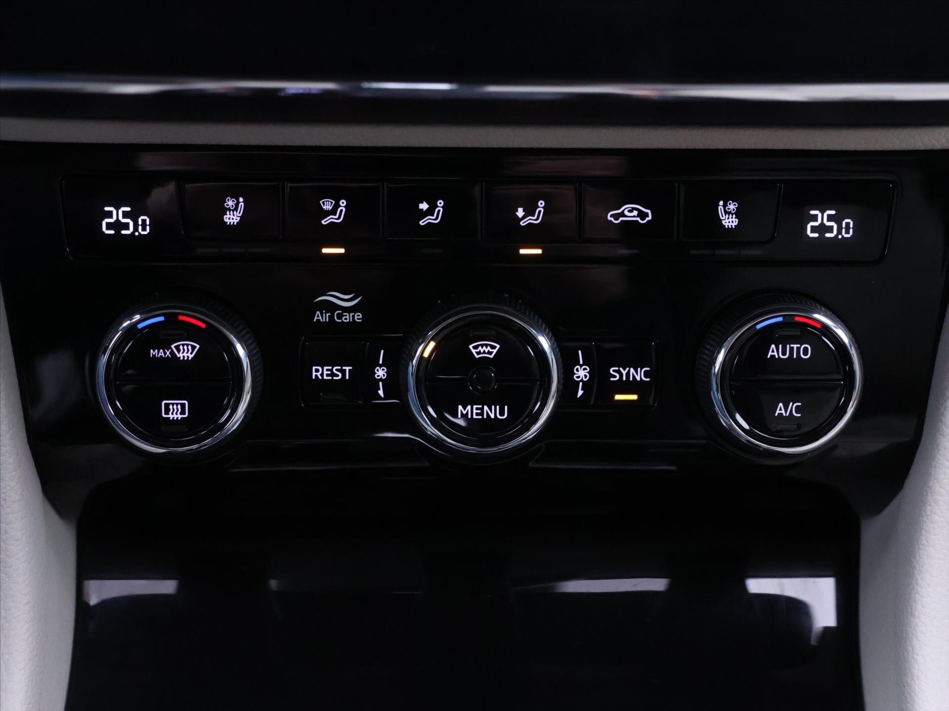 Škoda Superb Liftback 2,0 l 147 kw