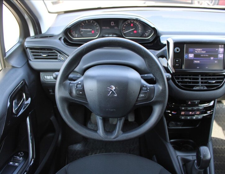 Peugeot 208 Hatchback 1,2 l 60 kw