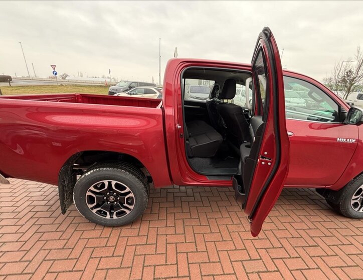 Toyota Hilux Pick-up 2,8 l 150 kw
