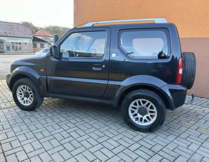 Suzuki Jimny SUV / Terénní 1,3 l 63 kw