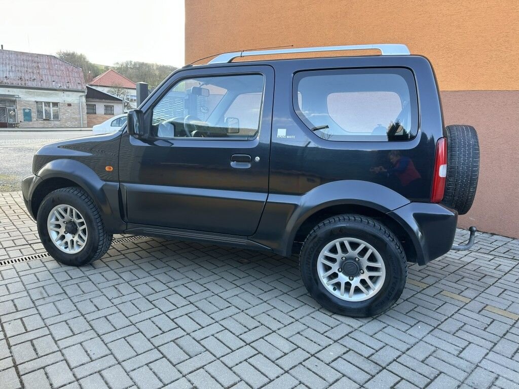 Suzuki Jimny SUV / Terénní 1,3 l 63 kw
