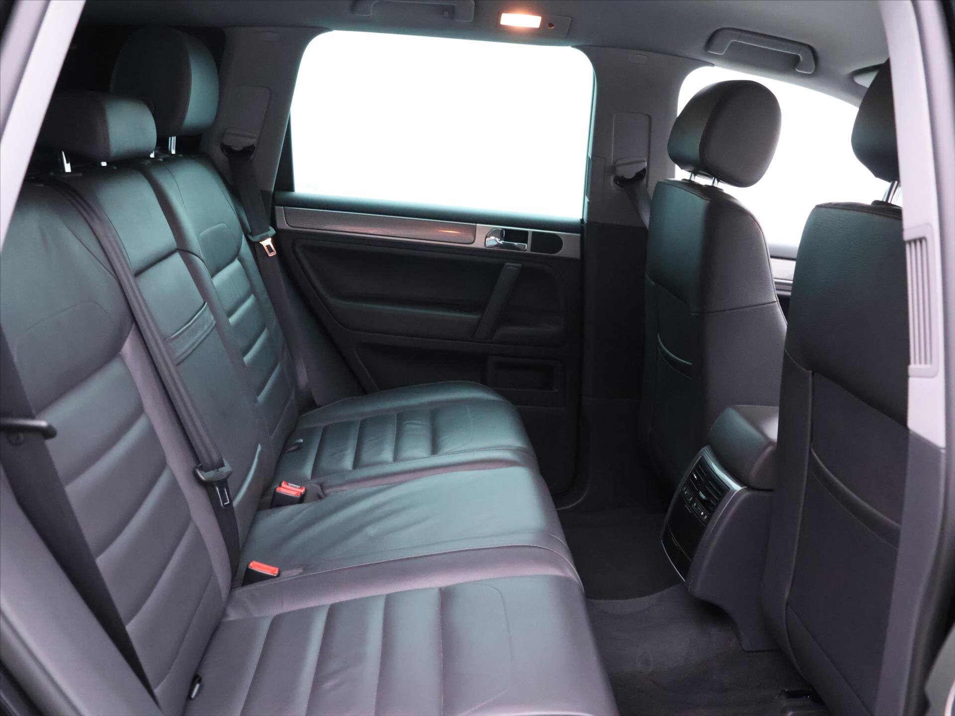 Volkswagen Touareg SUV / Terénní 3,0 l 176 kw