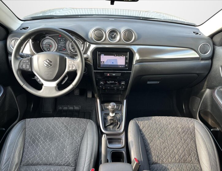 Suzuki Vitara SUV / Terénní 1,4 l 95 kw