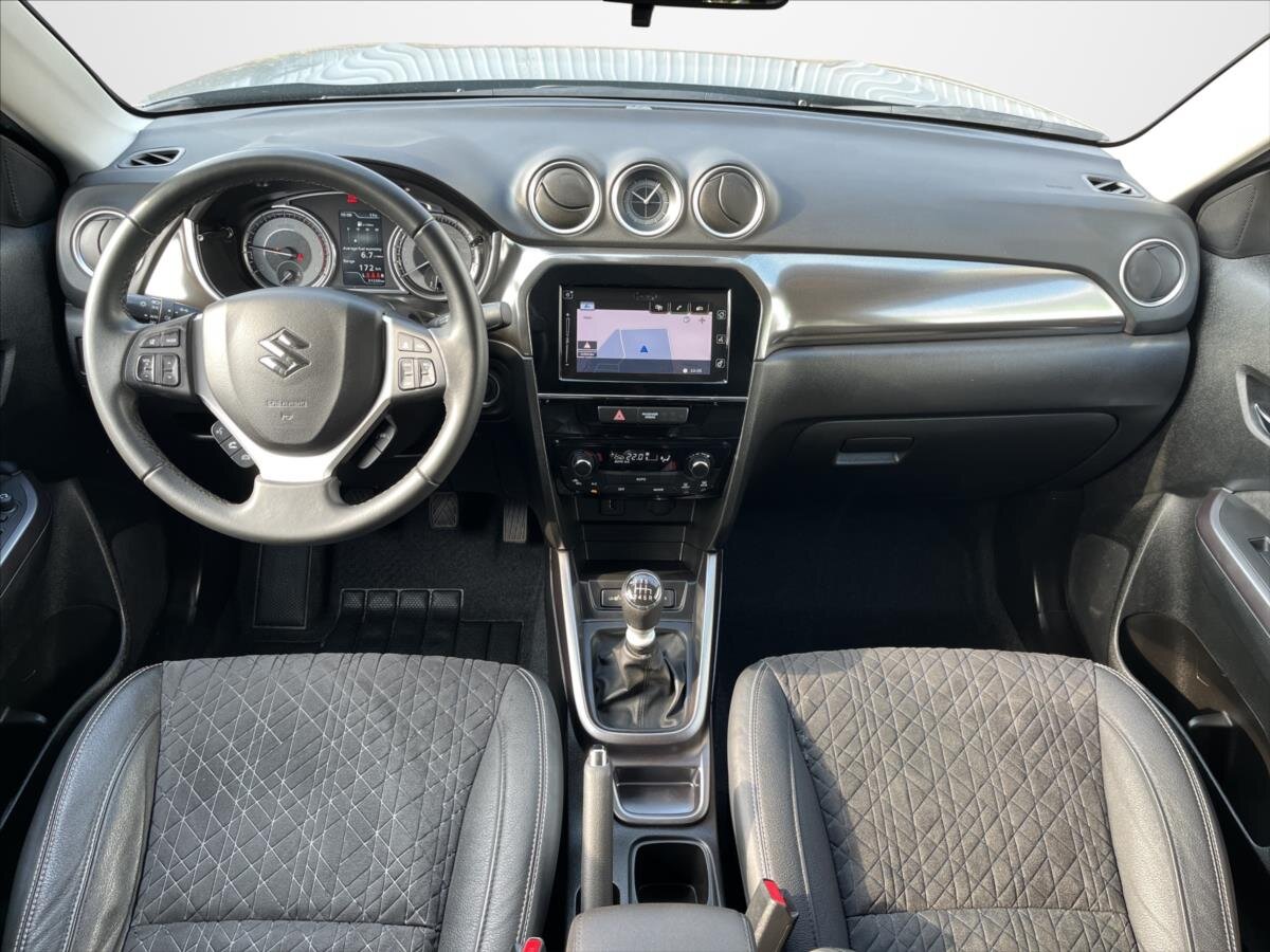 Suzuki Vitara SUV / Terénní 1,4 l 95 kw