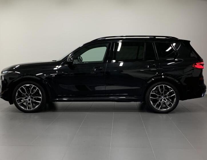 BMW X7 2