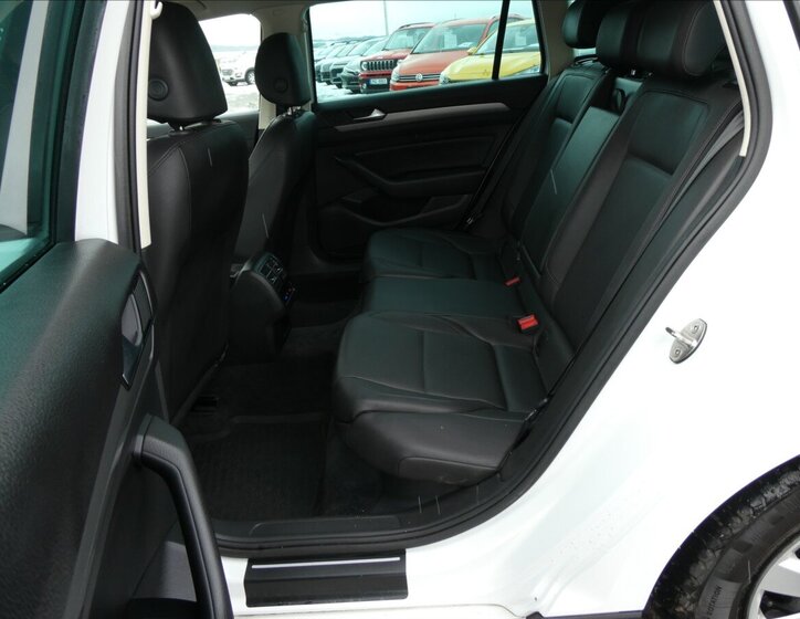 Volkswagen Passat Kombi 2,0 l 110 kw