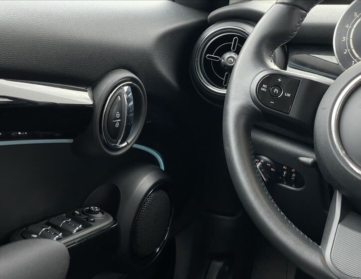 Mini Cooper Hatchback 1,5 l 100 kw