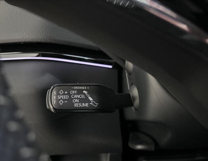 Škoda Karoq SUV 1,5 l 110 kw