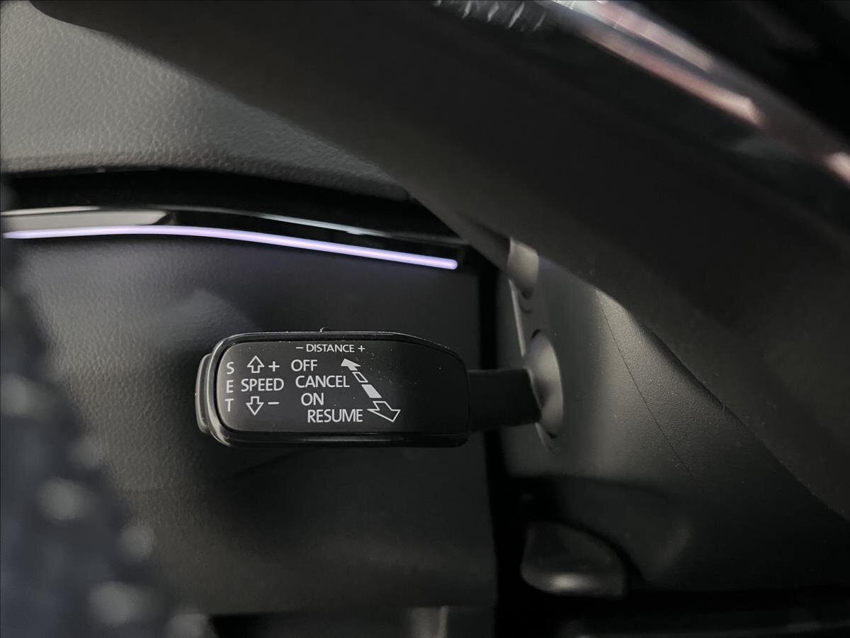 Škoda Karoq SUV 1,5 l 110 kw