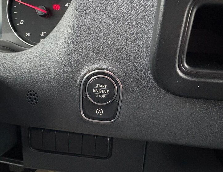 Mercedes-Benz Sprinter 12