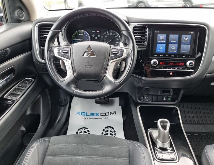 Mitsubishi Outlander SUV / Terénní 2,4 l 165 kw