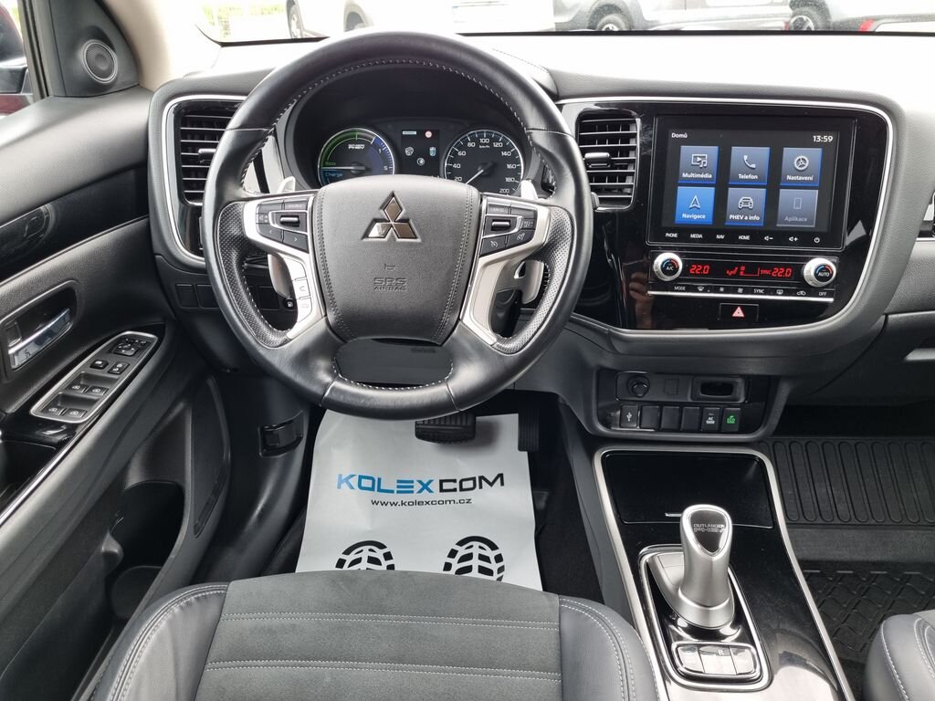 Mitsubishi Outlander SUV / Terénní 2,4 l 165 kw