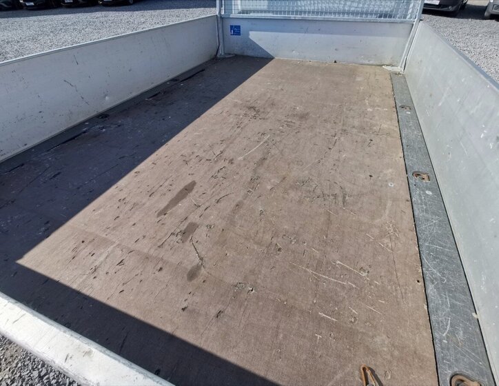 Iveco Daily Valník 2,3 l 100 kw