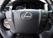 Lexus LX 570 34