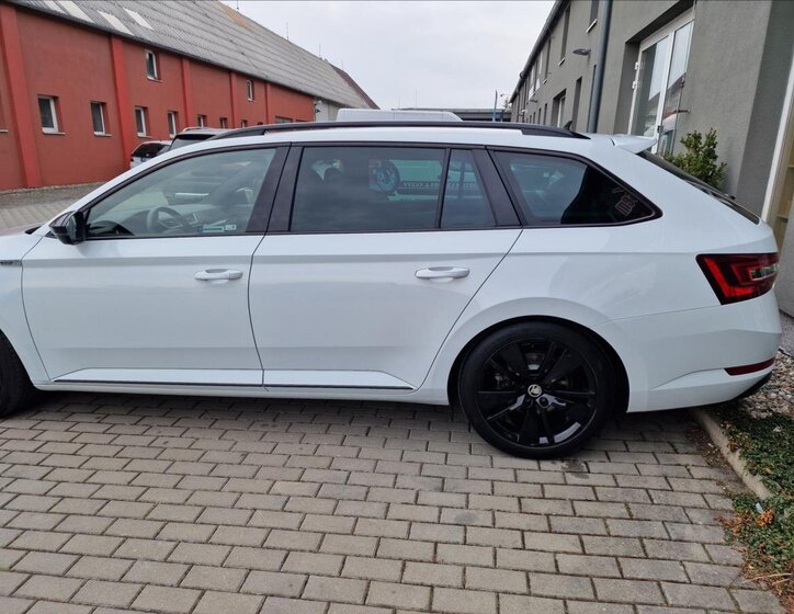 Škoda Superb Kombi 2,0 l 110 kw