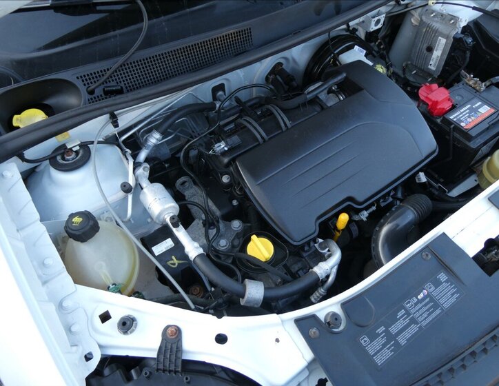 Dacia Sandero Hatchback 1,1 l 55 kw