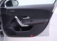 Mercedes-Benz Třídy A Sedan / Limuzína 1,3 l 118 kw
