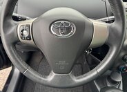 Toyota Yaris 10