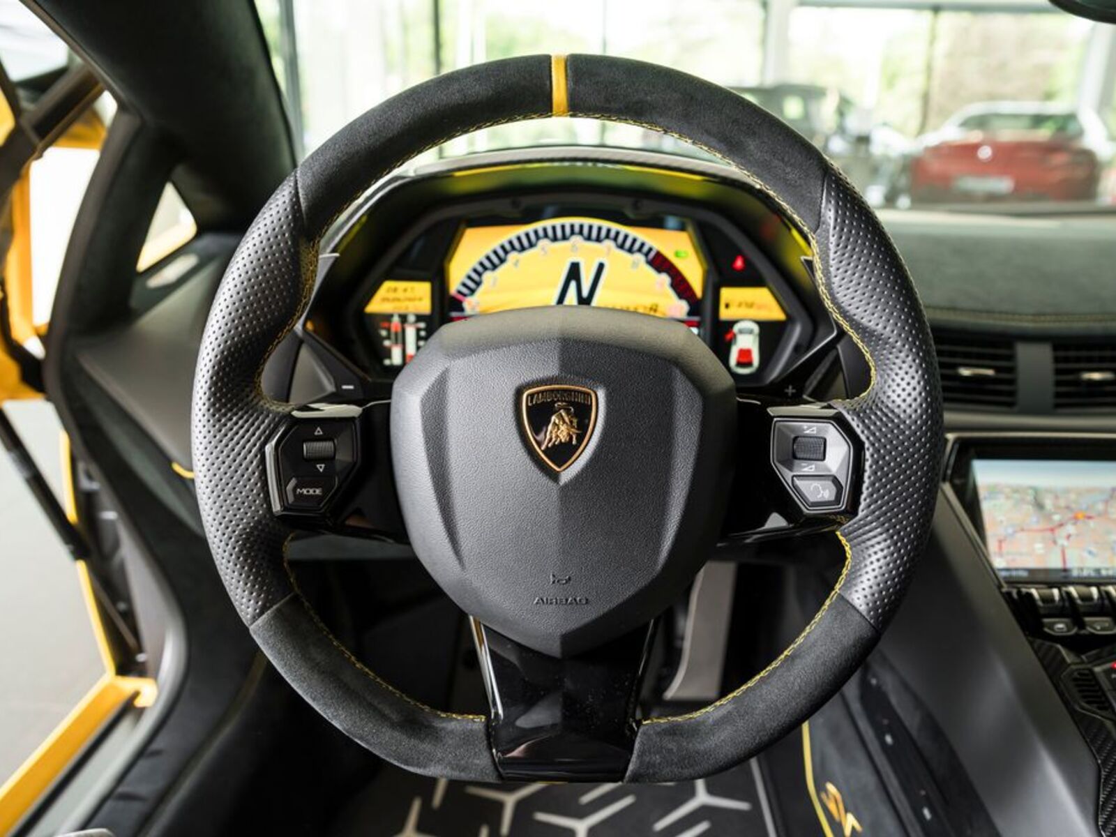 Lamborghini Aventador 6