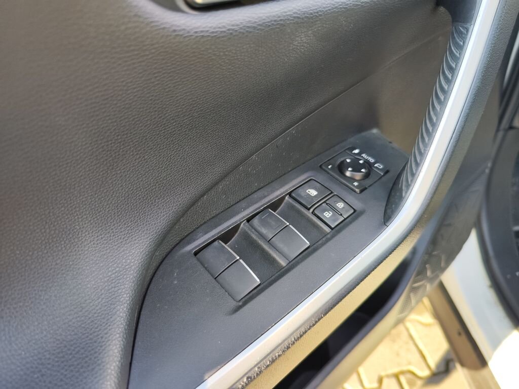 Toyota RAV4 SUV 2,5 l 163 kw