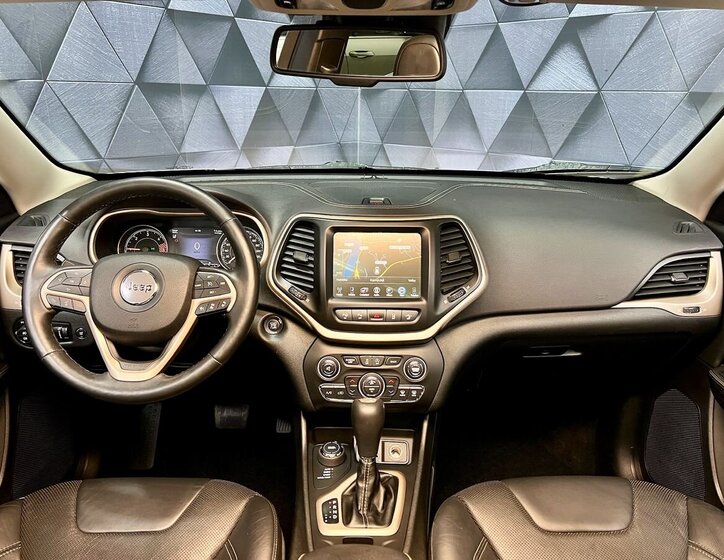 Jeep Cherokee SUV 2,0 l 125 kw