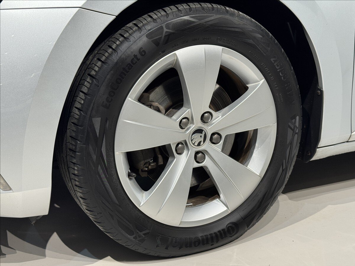 Škoda Superb Kombi 1,4 l 160 kw